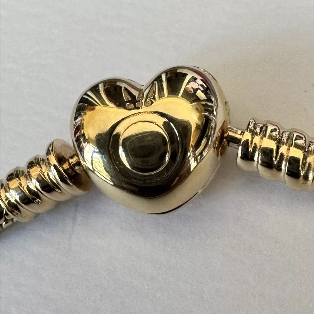 Authentic Pandora 14K Gold Moments Heart Clasp Snake Chain Bracelet 6.9 In - Picture 5 of 9